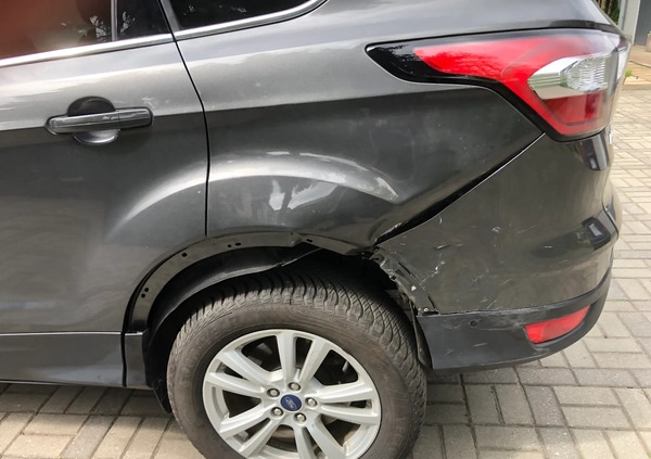 Ford Kuga cena 59900 przebieg: 85000, rok produkcji 2019 z Miłosław małe 232